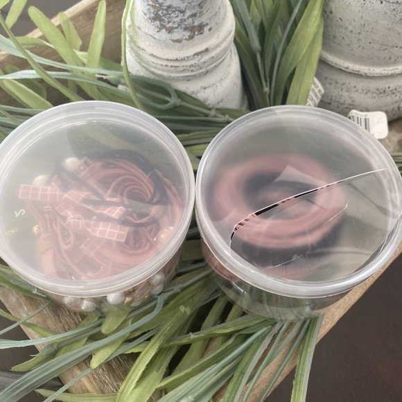 Set /32 Black and Pink Elastics Hair Accessories-Faux Pearls - Picture 5 of 6